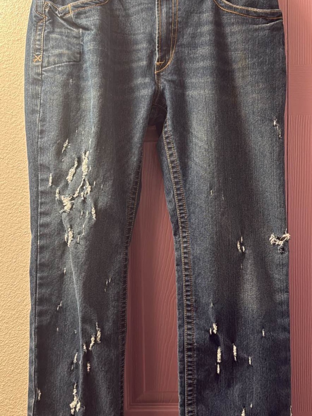 Ariat Men's Straight Leg Distressed Dark Blue Jeans